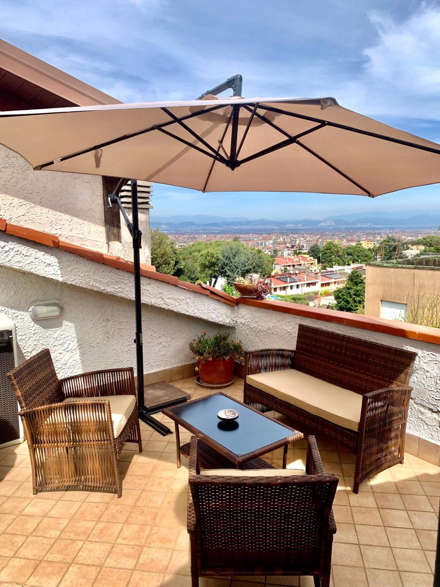 "The Attic" - Terrazza Con Vista & Parcheggio Gratuito Apartment Marano di Napoli Exterior photo